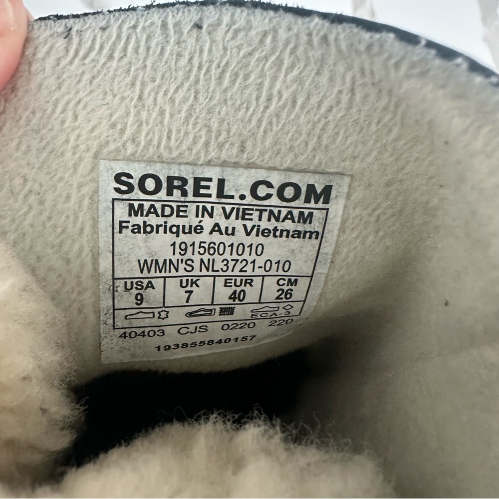 Sorel Black Winter Boots with Shearling - Picture 5 of 5